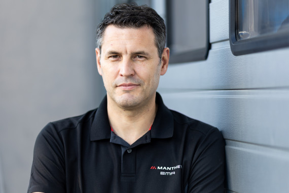 Nicolas Raeder, Geschäftsführer der Manthey Racing GmbH, blickt optimistisch auf die DTM-Saison 2024