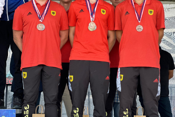 Siegehrung: AL Team Elischa Weber, Robin Griesheimer, Elias Kammer, Kai Erthel, Samuel Wallrath