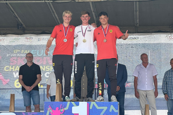 Siegerehrung ST Junioren Elias Kammer (links) und Magnus Ostler (rechts)