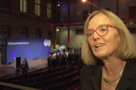 Im Interview spricht Christiane Krajewski, Präsidentin des Verbandes Special Olympics Deutschland, u.a. über die Präsentation des Maskottchens auf dem parlamentarischen Abend.