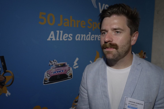 Im Interview spricht Florian Carl Eisenblätter, Archivist & Manager Corporate History bei Mast-Jägermeister SE, u.a. die Bedeutung des Sportsponsorings und die entgegengenommenen Auszeichnung in der Kategorie "First Mover".