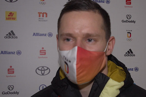 Der Skeletoni Christopher Grotheer erzielt bei den Olympischen Winterspielen einen historischen Sieg. Im Interview spricht der 29-Jährige über seinen Gold-Erfolg.
