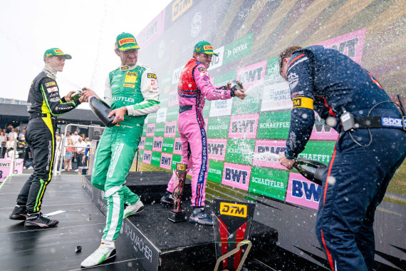 Das DTM-Podium auf dem Nürburgring: Thomas Preining, Marco Wittmann und Matteo Cairoli (l-r)