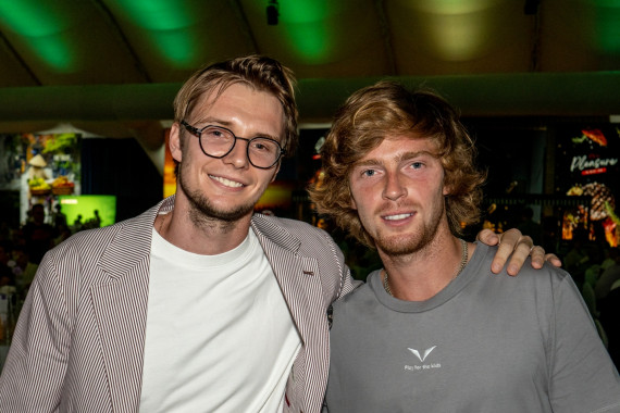 Die Turnierfinalisten Alexander Bublik und Andrey Rublev