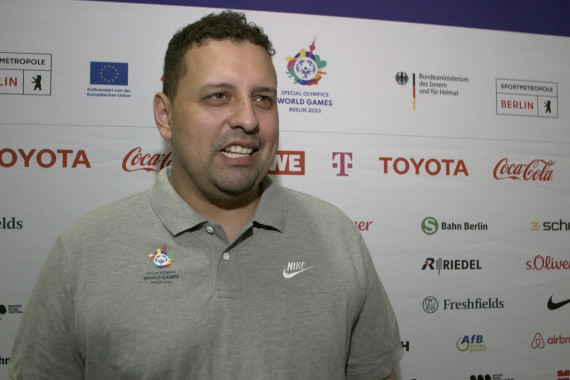 Im Interview spricht Special-Olympics-Athlet Reynaldo Montoya u.a. über sein persönliches Zwischenfazit und seine Eindrücke von den Weltspielen.