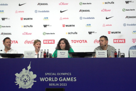 Eindrücke von der Halbzeit-Pressekonferenz, bei der ein Zwischenfazit zu den Special Olympics World Games gezogen wurde.