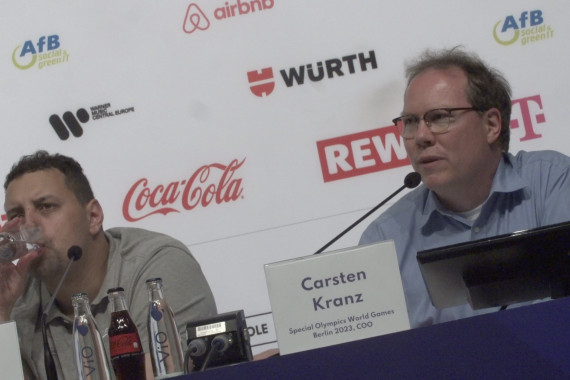 Auf einer Halbzeit-Pressekonferenz haben die Beteiligten ein Zwischenfazit zu den Special Olympics World Games in Berlin gezogen.