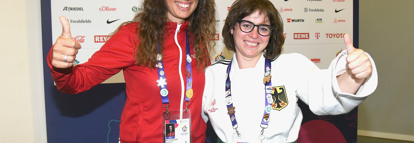 Trainerin Marina Müller mit Judo-Profi Stefanie Drescher