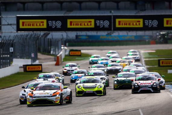 Volles Feld: Die ADAC GT4 Germany geht mit 32 GT4-Sportwagen in die Saison 2023