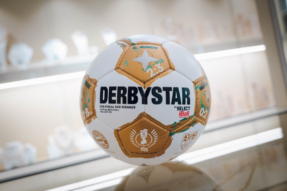 Spielball-Innovation zum DFB-Pokalfinale - DERBYSTAR präsentiert Spielball mit integriertem Sensor