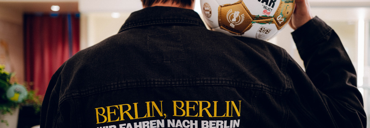 Der Weg nach Berlin in Gold