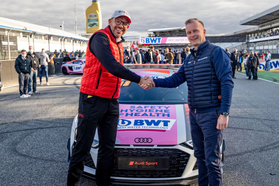 Chris Reinke, Leiter Audi Sport customer racing, und ADAC Vorstand Lars Soutschka