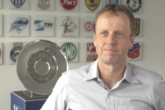 Im Exklusiv-Interview blickt Frank Bohmann, Geschäftsführer der LIQUI MOLY Handball-Bundesliga, auf die neue Saison und spricht u.a. über neue Medienkooperationen sowie die größere Wahrnehmung der HBL.