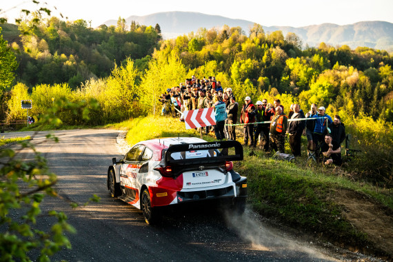 Die ausgewiesenen Zuschauerpunkte geben bei der Central European Rallye eine tolle und sichere Sicht