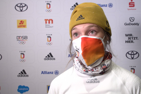 Im Interview spricht Skispringerin Katharina Althaus über ihren Silber-Erfolg bei den Olympischen Winterspielen und blickt auf den kommenden Mixed-Wettbewerb.