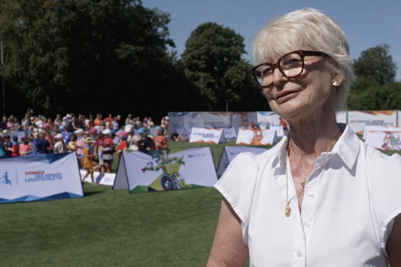 Im Interview blickt die ehemalige Dressurreiterin, Olympiasiegerin und Sportbeauftragte des Landes Hessen u.a. auf die Reit-EM in Aachen und spricht über die besondere Bedeutung von Bewegung im Kindesalter.