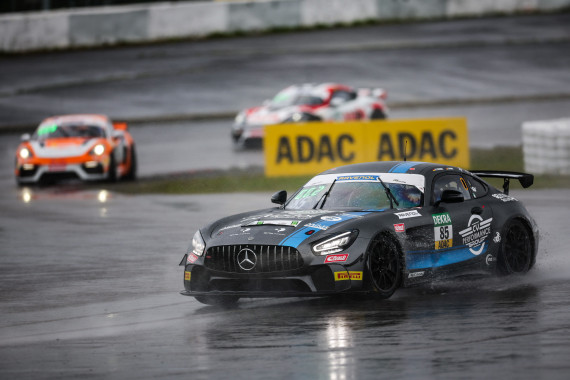 Der Mercedes-AMG GT4 der CV Performance Group holte Platz drei