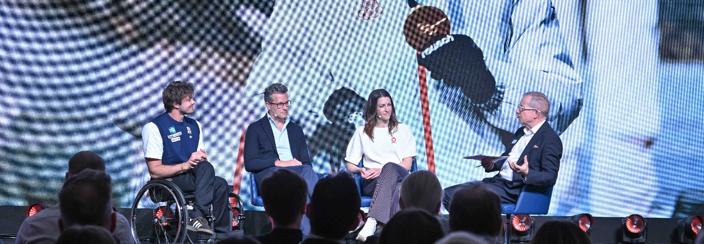 Nico Langmann, Rollstuhltennisspieler, Patrick Minar, Managing Director, Casinos Austria und Österreichische Lotterien, Janine Flock, Skeleton-Pilotin mit Veranstalter Hans-Willy Brockes (vl)