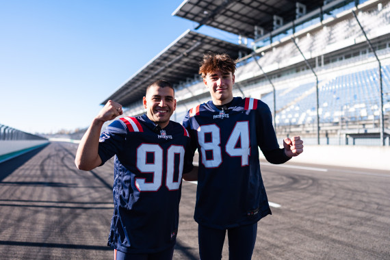 Ayhancan Güven und Tom Kalender stellten ihr Football-Talent unter Beweis (l-r)