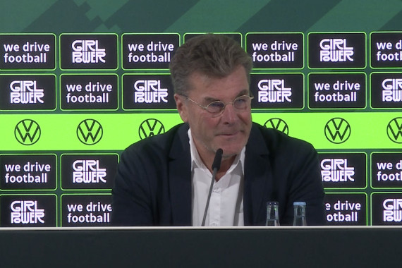 Im Rahmen der Pressekonferenz sprechen Wolfsburgs Geschäftsführer Sport Dieter Hecking und Olympiasiegerin Almuth Schult u.a. über die Rolle der Fifa für die Bewegung sowie die Bedeutung des Girl Power Summer Camps.