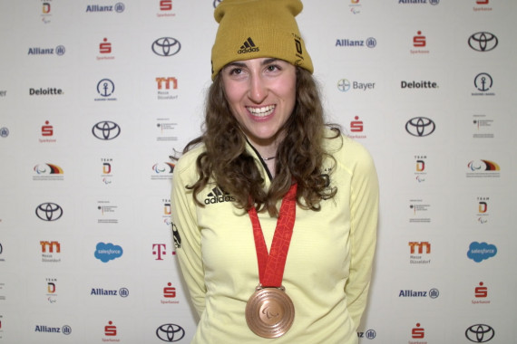 Interview mit Anna-Maria Rieder nach ihrer Bronzemedaille im Slalom
