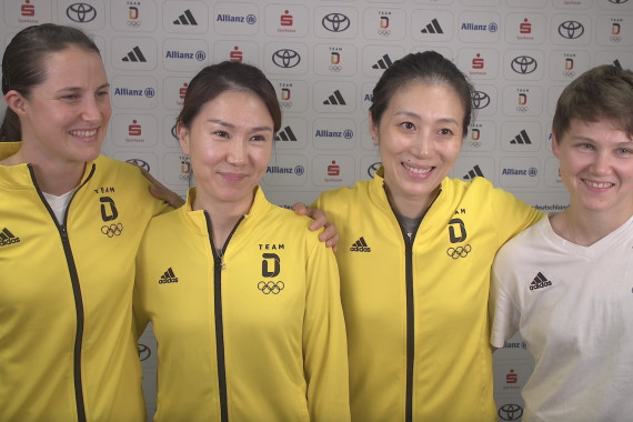 Im Interview sprechen Nina Mittelham, Ying Han, Sabine Jane Winter und Xiaona Shan u.a. über ihren Silber-Erfolg im Tischtennis-Teamwettbewerb und ihre Ziele bei der EM in Malmö.
