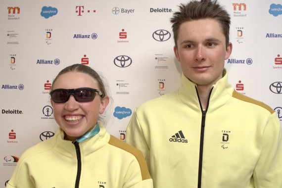 Interview mit Leonie Walter und Guide Pirmin Strecker nach Goldmedaille im Biathlon