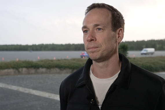Im Interview spricht Tyler Haskins, Headcoach der Grizzlys Wolfsburg, u.a. über die Bedeutung der Driving Experience und die Eishockey-Weltmeisterschaft 2027 in Deutschland.