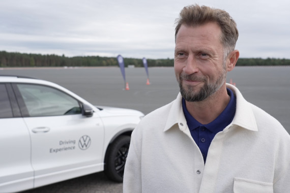 Im Interview spricht der BTSV-Cheftrainer Lars Kornetka u.a. über die Bedeutung des Fahrsicherheitstrainings sowie den bisherigen Saisonverlauf in der 2. Fußball-Bundesliga.