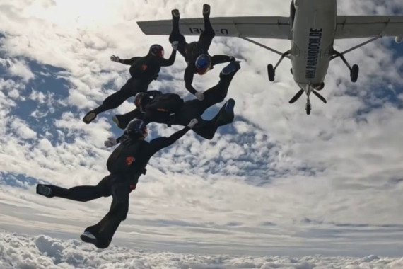 Team Airbus 4way im Freifall