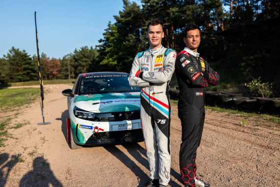 Laurin Heinrich und Clemens Schmid (l-r) gingen bei der Rallye-Challenge gemeinsam an den Start