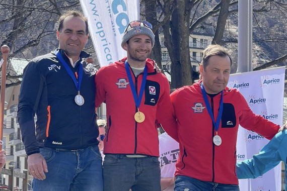 Die Medaillengewinner in der Herrenwertung: Reinhold Haibel, Sebastian Graser, Anton Gruber (vlnr)