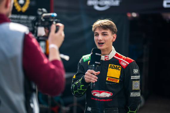 SPORT1 bleibt auch 2025 TV-Partner des ADAC GT Masters