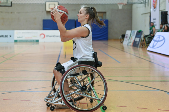 Lisa Bergenthal