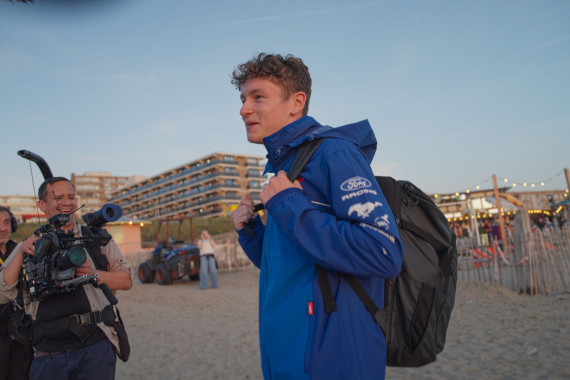 „BEHIND THE GRID“ liefert Fans einen exklusiven Blick hinter die Kulissen der DTM