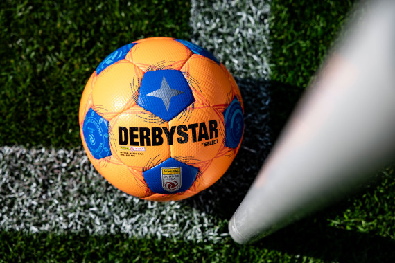 ÖFBL und Derbystar präsentieren neuen Spielball
