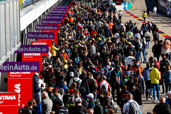 Fanhighlight am Sachsenring: der populäre Pitwalk