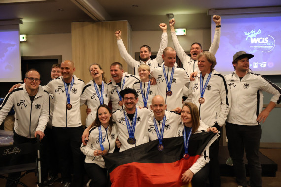 Deutsche Medaillengewinner plus Teile Delegation