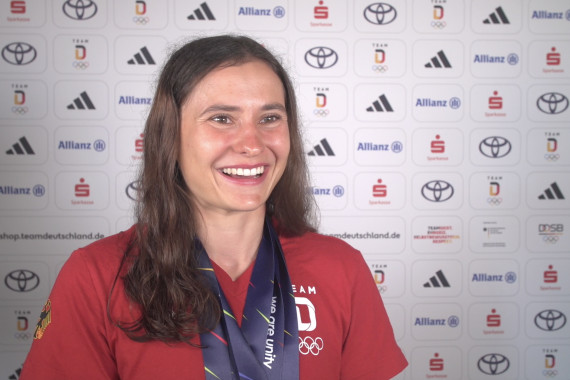 Im Interview spricht Elena Lilik u.a. über ihren Gold-Erfolg im Kanu-Slalom (Einer-Candier) und ihrem damit gesicherten Quotenplatz für die Olympischen Spiele 2024 in Paris.