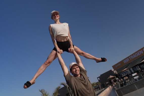 Im Paket enthalten sind Bilder vom Eiskunstlauf-Paar Minerva Hase und Nikita Volodin sowie von Sporthilfe-Vorstand Karin Orgeldinger. Außerdem Footage von Athleten bei der Teilnahme an der abendlichen Challenge "Game On".