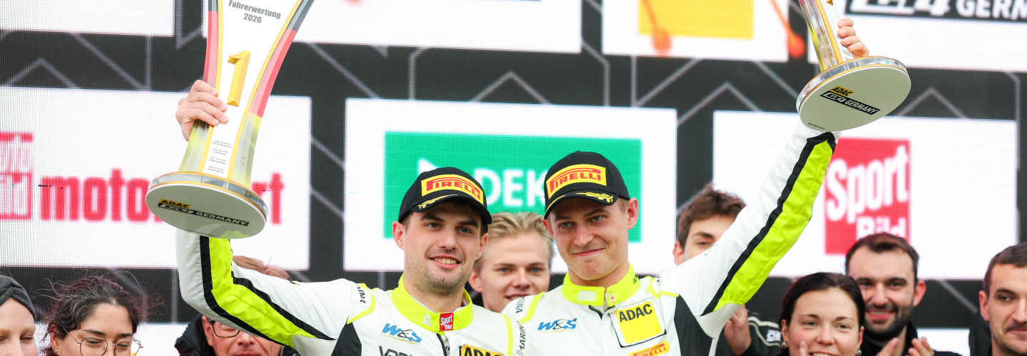 Champions der ADAC GT4 Germany- Lachlan Robinson (li.) und Denny Berndt