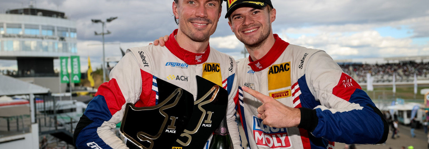 Felix Hirsiger und Finn Zulauf nach ihrem Titelgewinn in Hockenheim