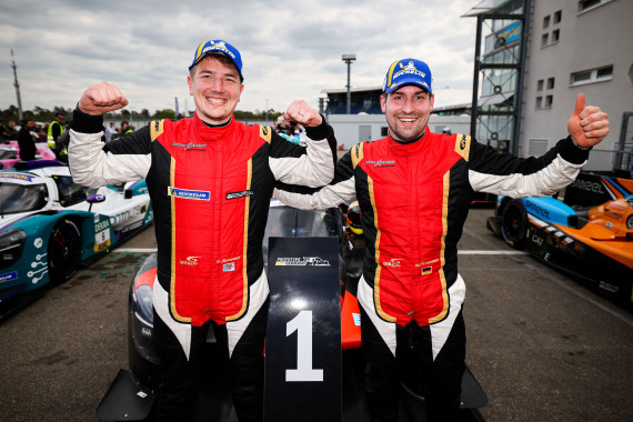 Strahlende Laufsieger: Gary Hauser (li.) und Markus Pommer