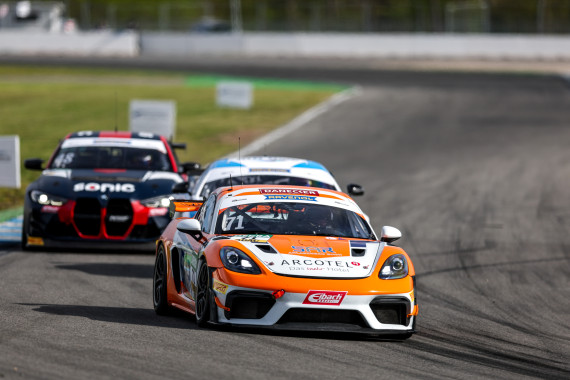 Einer von acht Porsche im Feld der ADAC GT4 Germany