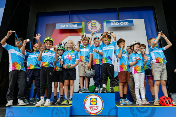 "kinder Joy of Moving mini tour" beim Start der Lidl Deutschland Tour 2026 in Bad Orb