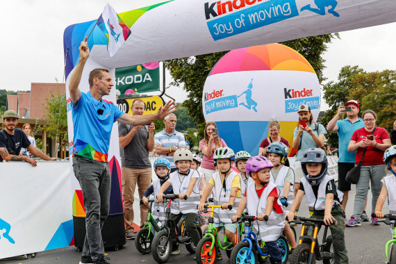 "kinder Joy of Moving mini tour" beim Start der Lidl Deutschland Tour 2026 in Bad Orb