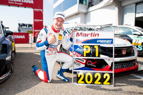 Martin Andersen hat sich auf dem Sachsenring vorzeitig zum Champion der ADAC TCR Germany gekrönt