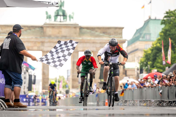 Radsport vor dem Brandenburger Tor