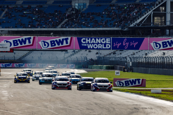 Die ADAC TCR Germany startet auf dem Hockenheimring in die achte Saison der Serie