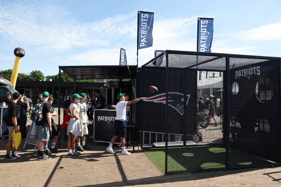 Die New England Patriots machen mit ihrer Legendary Tour Station beim Saisonfinale